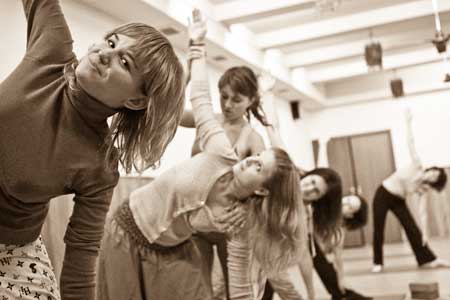 Открыты вакансии в Центре йоги и танца i-Yoga