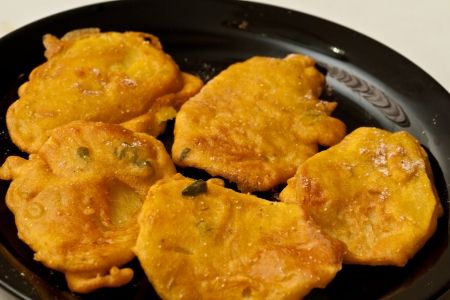 25 сентября. Школа: мули нарьял качамбер, алу пакоры и топокул чатни