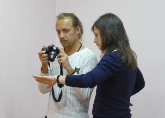 В конце семинара руки всех участников были сфотографированы - чтобы было с чем сравнить, когда линии начнут меняться
