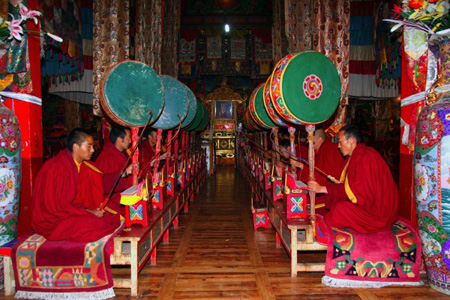 Стихия разрушила древнее место храмов тибетского буддизма – древний уезд Юйшу