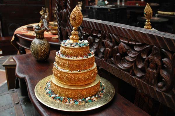 Акция в галерее восточной мебели «Интерьеры Махараджей»